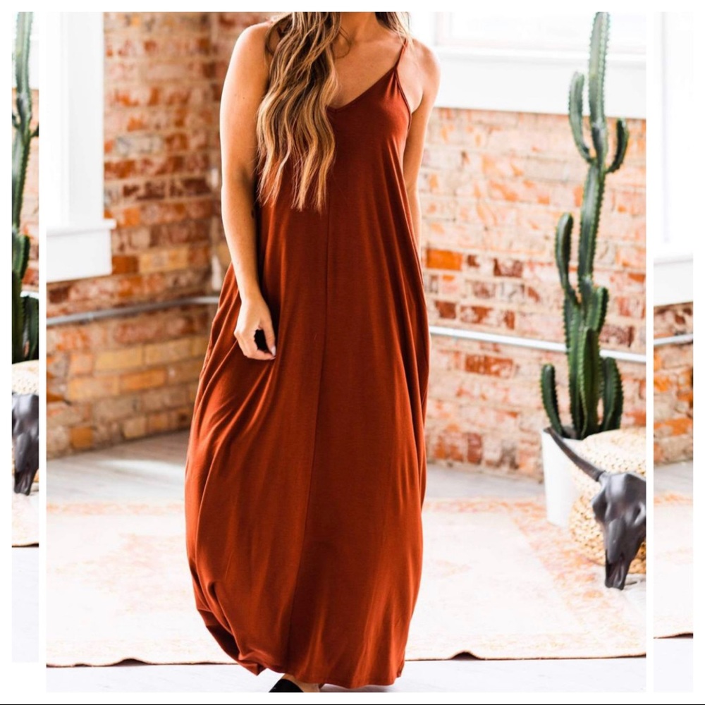 Adjustable straps loose side pockets maxi dress - Picture 2 of 6